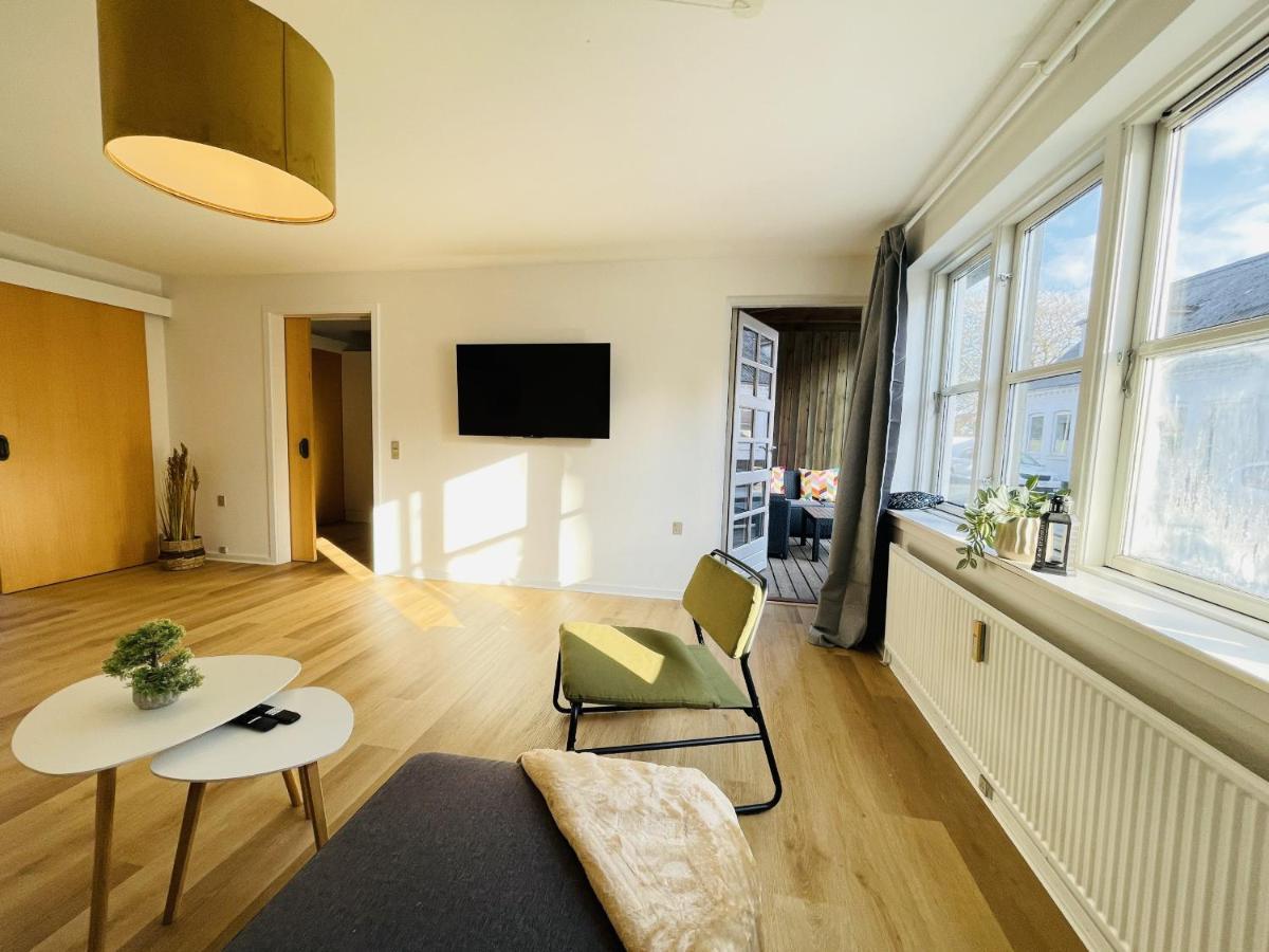 Aday - Central Terrace Apartment In Hjørring Exterior foto